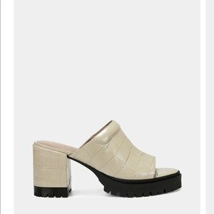 NEW Aerosols Echo Heel - NEVER WORN